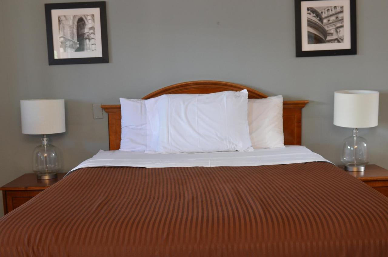 The Oak Motel Ла Грейндж Екстериор снимка
