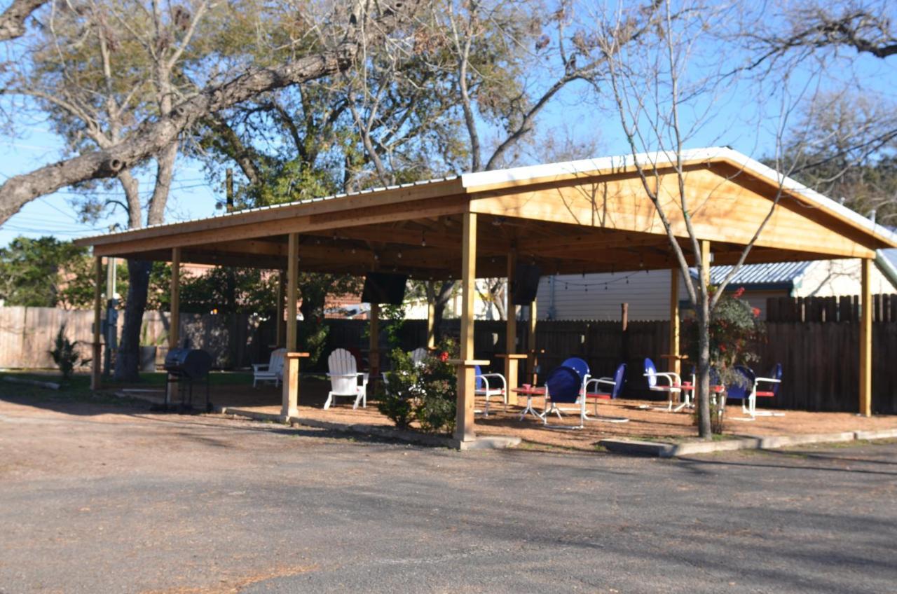 The Oak Motel Ла Грейндж Екстериор снимка